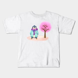 Penguin at winter time Kids T-Shirt